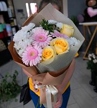 Букет цветов из:  Герберы, Розы и Хризантемы в Пришибе
