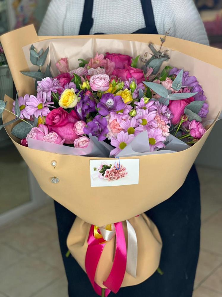 Букет цветов из: Хризантемы, Гвоздики и Альстромерии в Пришибе