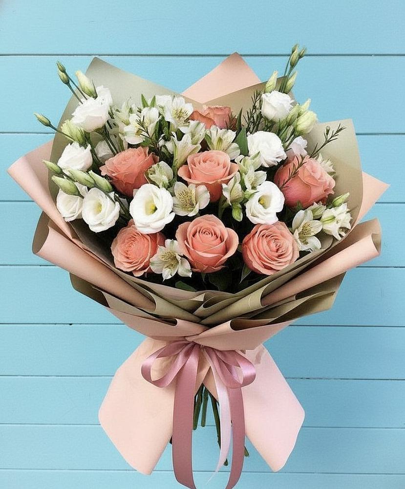 Букет цветов из: Розы, Альстромерии и Лизиантусы в Пришибе