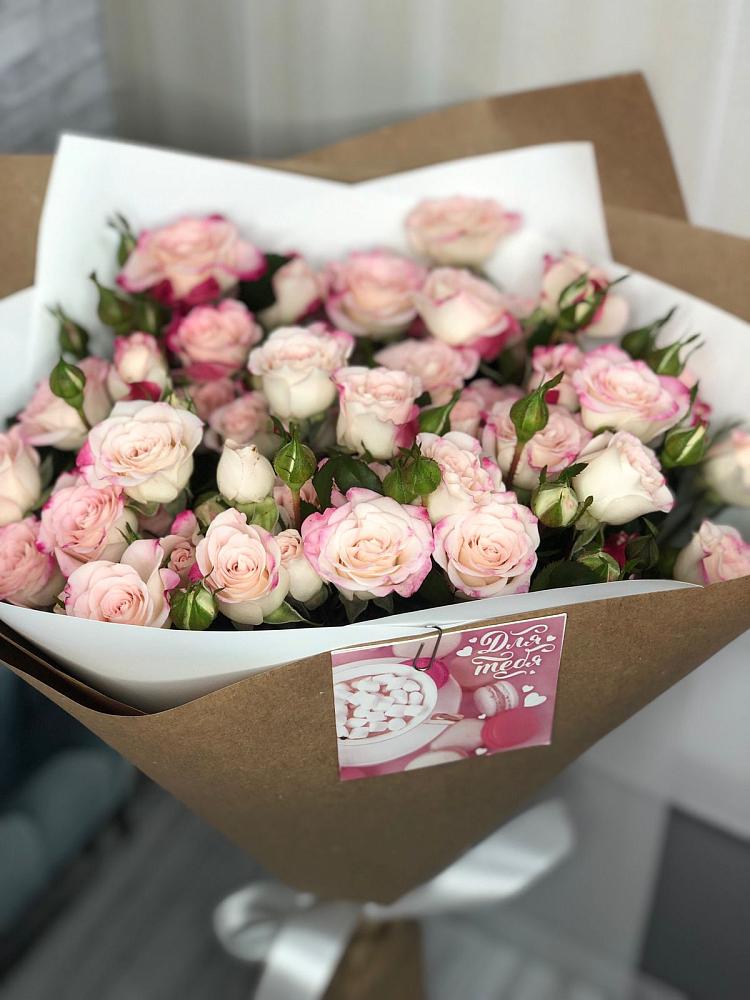 Букет цветов из: Розы в Пришибе