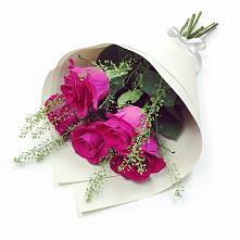 Букет цветов из:  Розы в Пришибе