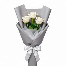 Букет 3 белые розы в Пришибе