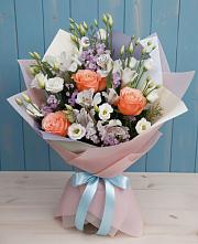 Букет цветов из:  Лизиантусы, Розы, Альстромерии и Гипсофила #REPLACE_PRED# Пришибе