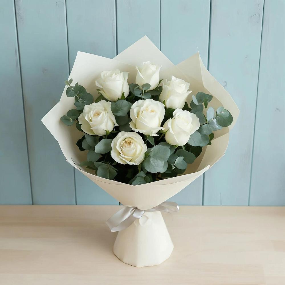 Букет Белые розы в Эвкалипте в Пришибе