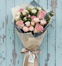 Букет цветов из:  Розы в Пришибе