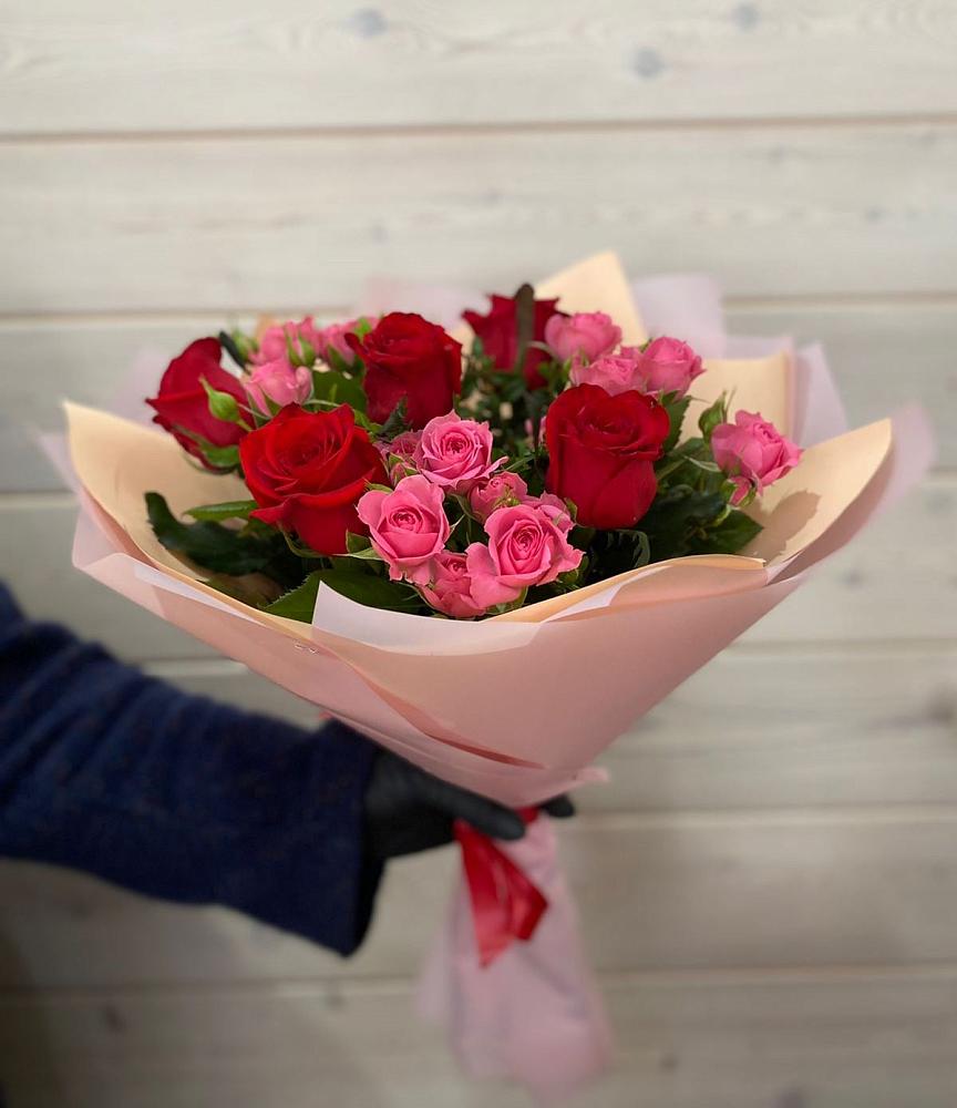 Букет цветов из: Розы в Пришибе