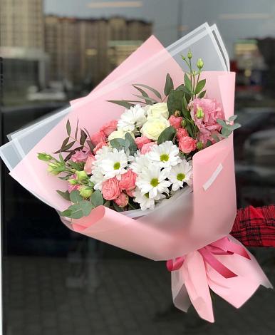 Букет цветов из: Розы, Лизиантусы и Хризантемы в Пришибе