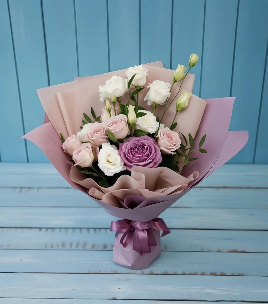 Букет цветов из: Розы и Лизиантусы в Пришибе